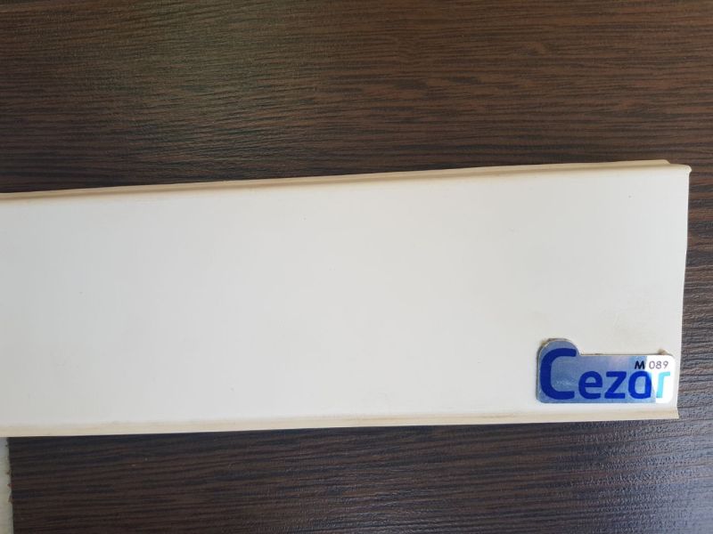 Плінтус підлоговий Цезар Cezar Hi-line Prestige 089M білий матовий