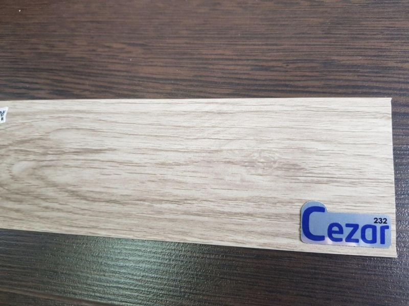 Плінтус підлоговий Цезар Cezar Hi-line Prestige 232 Дуб Хоккайдо